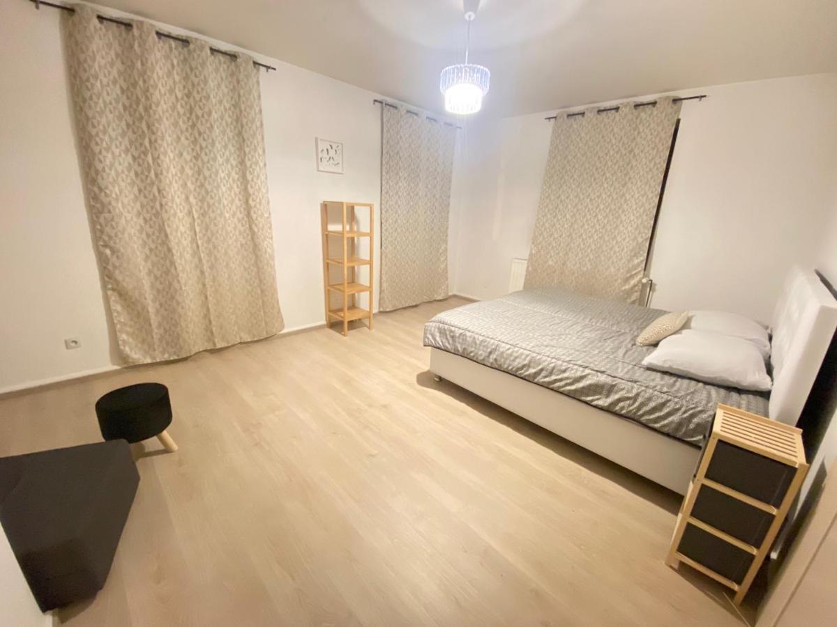 Appartement « Chez Falco » Vue Sur Le Chateau シルメック エクステリア 写真