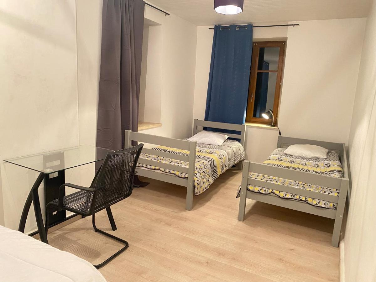 Appartement « Chez Falco » Vue Sur Le Chateau シルメック エクステリア 写真